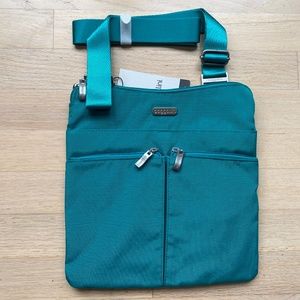 Baggellini Horizon Crossbody